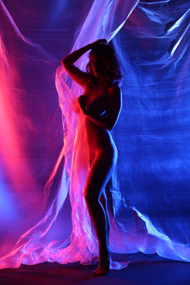 Ralf Leubner Foto Film Art Akt Nude Fotografie mit Licht und Folie im Studio